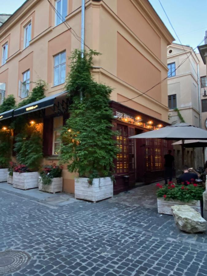 В Центрі Біля Ратуші Вулиця Площа Ринок 11 Leópolis Exterior foto
