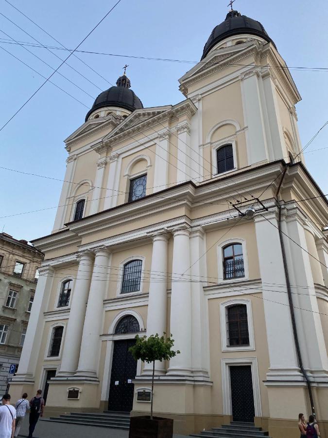В Центрі Біля Ратуші Вулиця Площа Ринок 11 Leópolis Exterior foto