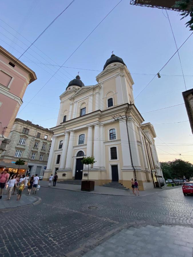 В Центрі Біля Ратуші Вулиця Площа Ринок 11 Leópolis Exterior foto